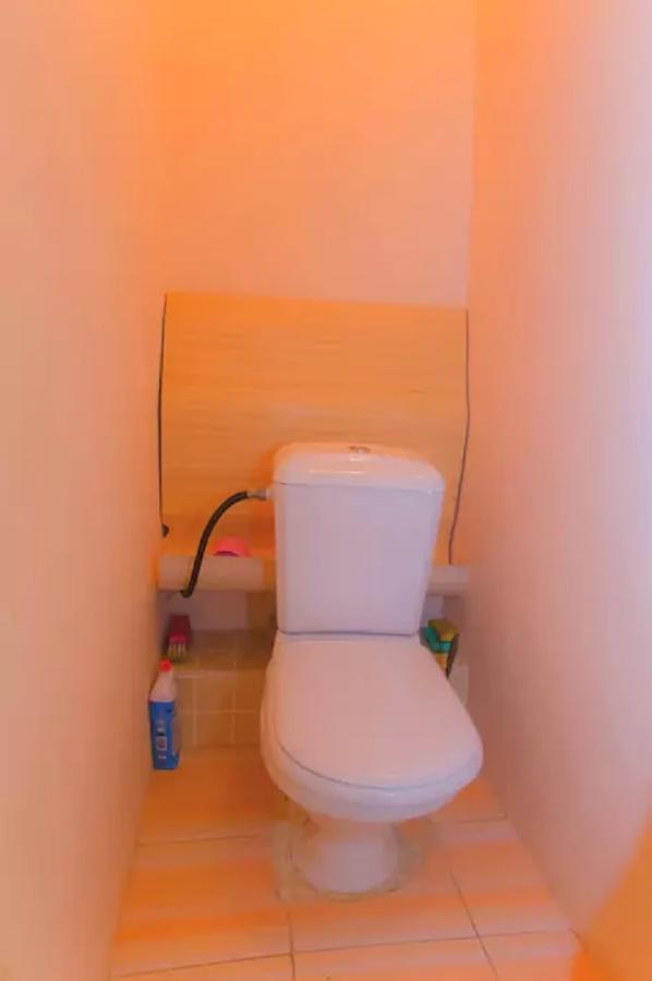 Guest House Otradny For 3 Rooms เคียฟ ภายนอก รูปภาพ
